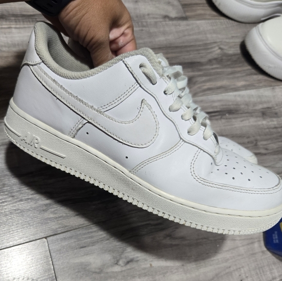 Women's Nike Air Force 1s White Sz 10 - Picture 2 of 11